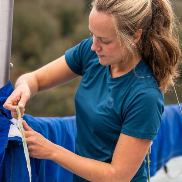 퐁당닷컴,레드 퍼포먼스 티셔츠,영국 감성 프리미엄 레드, High quality 기능성 원단의 러닝, 아웃도어 티셔츠,레드,수영, 물놀이 > 어패럴 > 반바지, 티셔츠, 후디