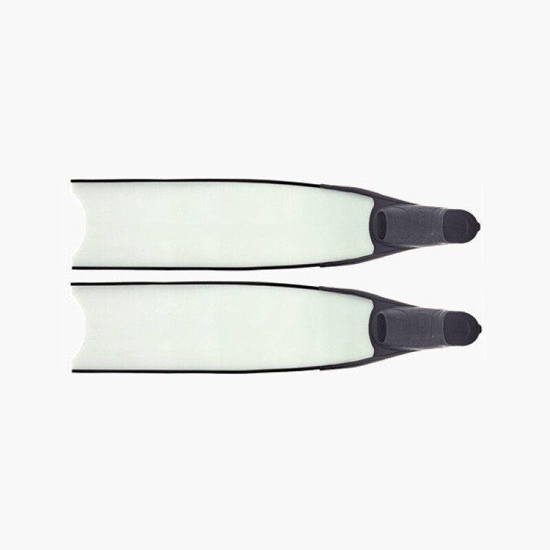 리더핀 아이스, 블랙 풋포켓