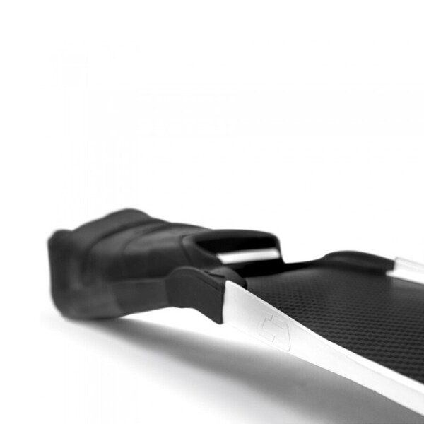 퐁당닷컴,세트마 엣지, CETMA EDGE,예약주문 상품으로 엑스트라소프트강도, 미듐강도, 커스텀 선택 시 3개월 까지 소요될 수 있습니다.,세트마,프리다이빙 > 오리발 > 카본핀