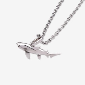 상어 목걸이, Shark necklace